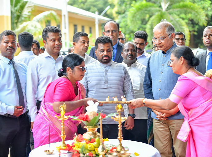 මුලතිව් දිස්ත්‍රික් මහ රෝහලේ නව සිව්මහල් වෛද්‍ය වාට්ටු සංකීර්ණයේ ඉදිකිරීම් අරඹයි!