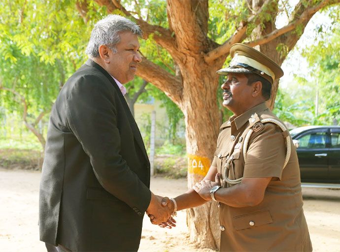 හදිසි තත්වයකට මුහුණ දීම සඳහා රාජ්‍ය ආයතන අතර අන්තර් සම්බන්ධතාවයක් පවත්වා ගත යුතුයි - අමාත්‍ය හර්ෂණ නානායක්කාර