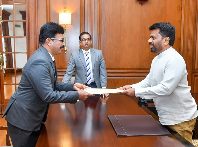 නව මහාධිකරණ විනිසුරුවරුන් තිදෙනෙකු පත් කෙරේ