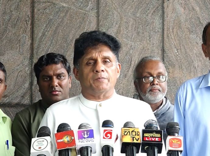 ඉන්ධන හා තාප බලාගාර මාෆියාවට යට වූ රජය සූර්ය බලශක්ති ව්‍යාපෘති විනාශ කරන්න හදනවා - සජිත් ප්‍රේමදාස මහජන උපයෝගීතා කොමිසමේදී කියයි 