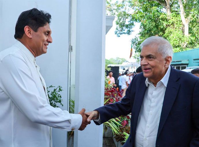 රනිල් කොලම: සජිත්ගෙන් රනිල්ට දුරකථන ඇමතුමක්