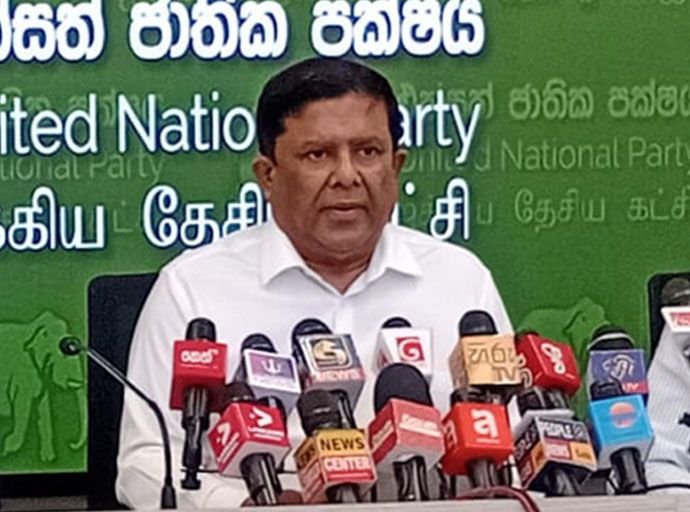 ආරක්ෂක නිලධාරියාට පහරදීම ගැන ස්වාධීන පරීක්ෂණයක් සිදුකර කුමක් අරඹයා සිදු කළේද යන්න හෙළි කළ යුතුයි - වජිර අබේවර්ධන
