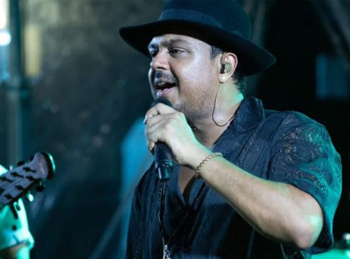  “නෙළුම් විලෙන් පැන” ගීතයට පනවා තිබූ වාරණය ඉවත් වෙයි; දුෂ්‍යන්ත්ට නැවතත් වේදිකාවේ ගායනා කිරීමට අවසර!