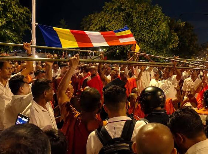 ජනාධිපති ලේකම් කාර්යාලය ඉදිරිපිට විරෝධතා තහනම් කරමින් අධිකරණ නියෝගයක්!