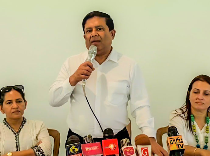 'සමාවදීම' කියන්නේ මහා ශ්‍රේෂ්ඨ වචනයක්: ජේ. ආර්. කළ දේ මතක් කරමින් වජිරගෙන් ප්‍රකාශයක්
