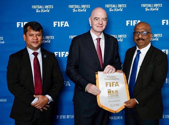 FIFA සභාපතිවරයා ශ්‍රී ලංකා ක්‍රීඩා අමාත්‍යවරයා සහ FFSL සභාපතිවරයා හමුවෙයි