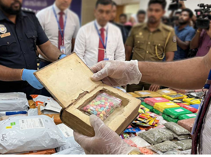 තැපෑලෙන් එවූ කෝටි 6 ක මත්ද්‍රව්‍ය මධ්‍යම තැපැල් හුවමාරුවේදී රේගු භාරයට! 