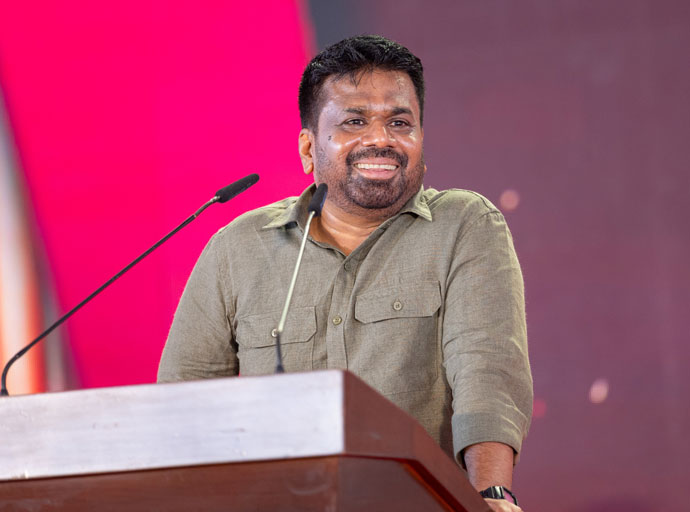 "නව පරිවර්තනයට ඔරොත්තු දෙන්න බැරිව පැරණි සමාජයේ කණ්ඩායම්වල මනස වියවුල් වෙලා..." – ජනාධිපති අනුර කුමාර 