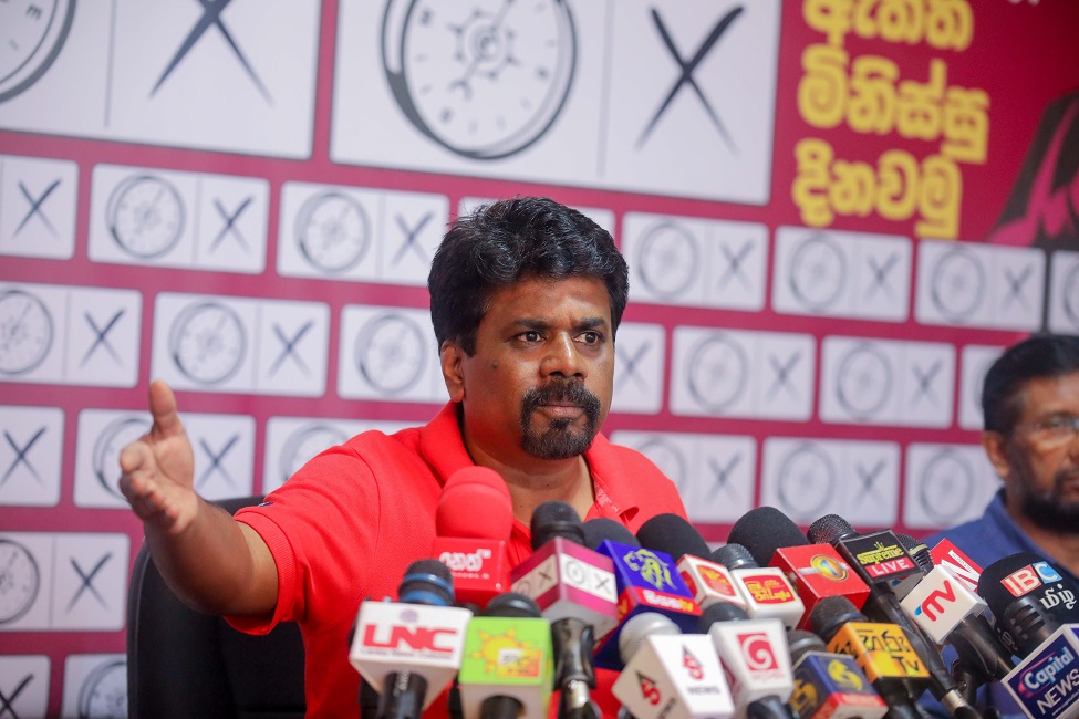 ජන්ද වැඩවලට ජායාරූපය ගන්නවත් එපා කියූ ජනාධිපති අන්න කැන්වසිං යනවා !