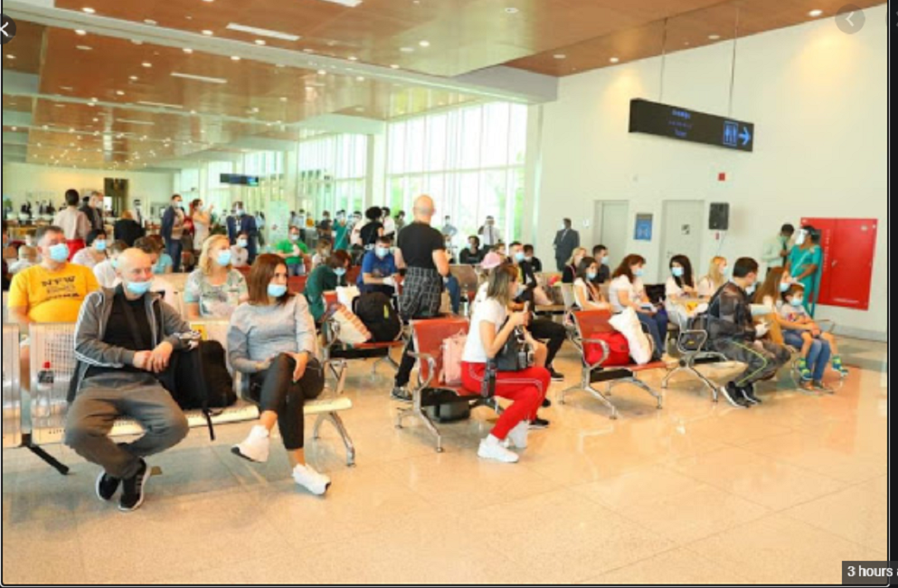 යුක්‍රේනයෙන් පැමිණි සංචාරකයන්ටත් කොරෝනා ! 