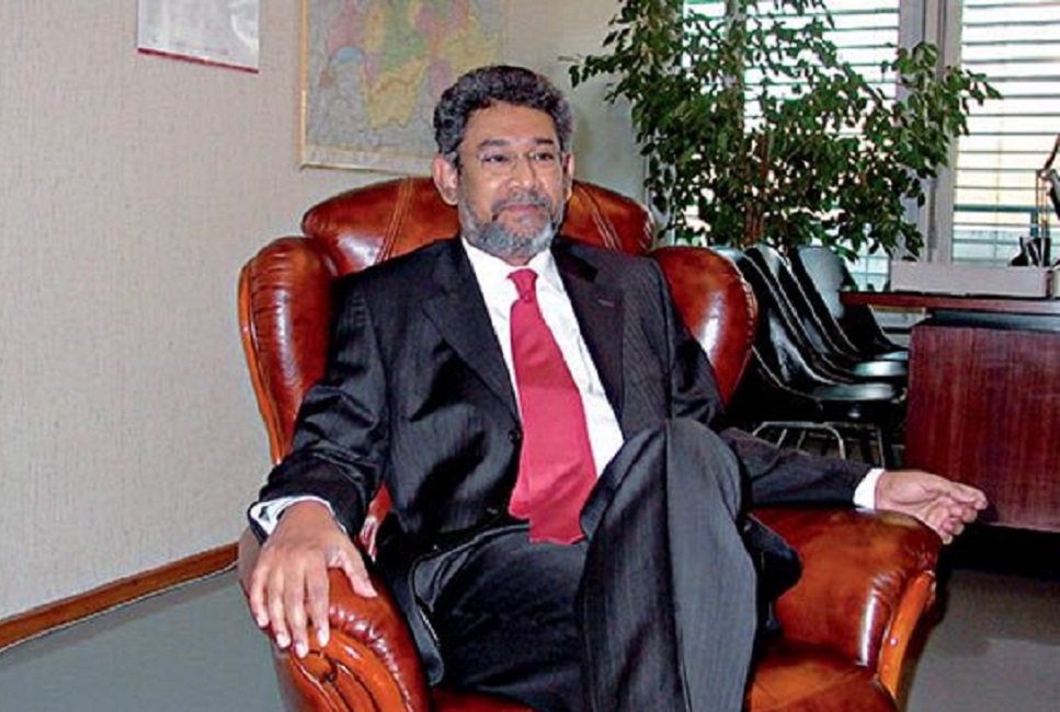 ජනාධිපති සහ වටේ සිටින අන්තවාදීන් : ලංකාව ලෝකයෙන් හුදකළා කරාවි - දයාන් 