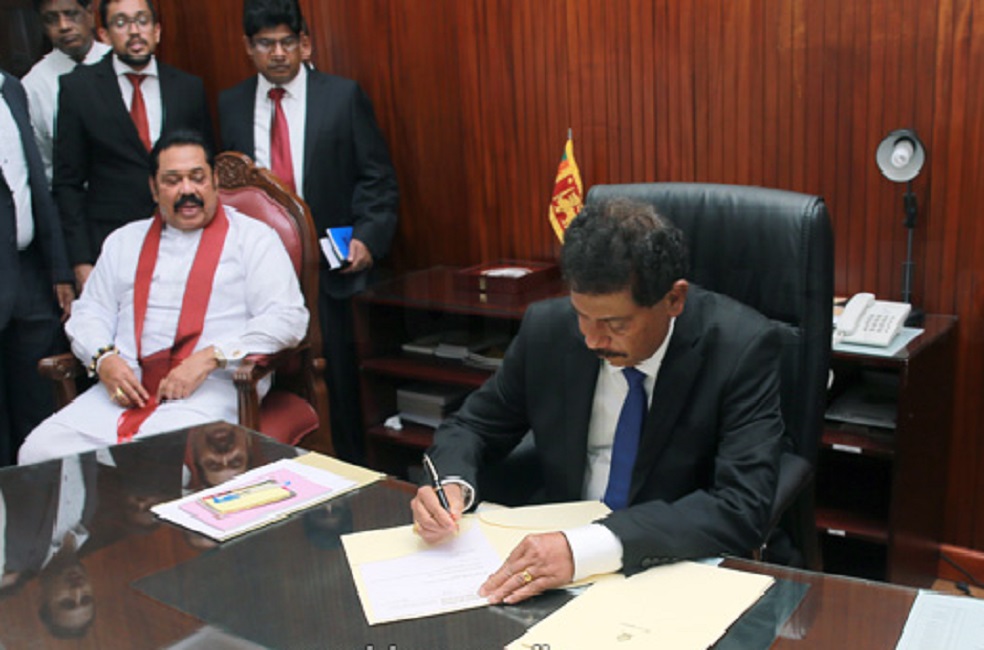 ආටිගලගේ ආතතිය අවසන් : මුදල් අමාත්‍යංශයේ වැඩ බලන්න ගාමිණි සෙනරත් !