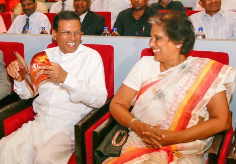  චන්ද්‍රිකා - සිරිසේන එක්වෙයි : ජනාධිපතිවරණය ගැන තීන්දුව පසුවට !