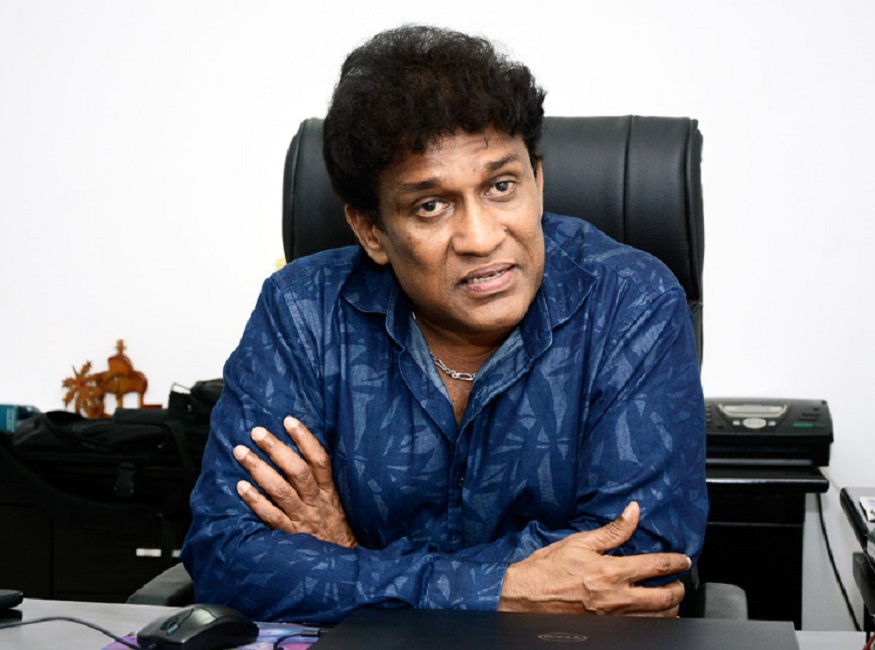 මනෝ වියතුන් පාර්ලිමේන්තු ගෙන්වීමට මුල පුරයි : අධ්‍යාපන ක්ෂේත්‍රයේ ප්‍රමුඛයෙක් කොළඹින් !