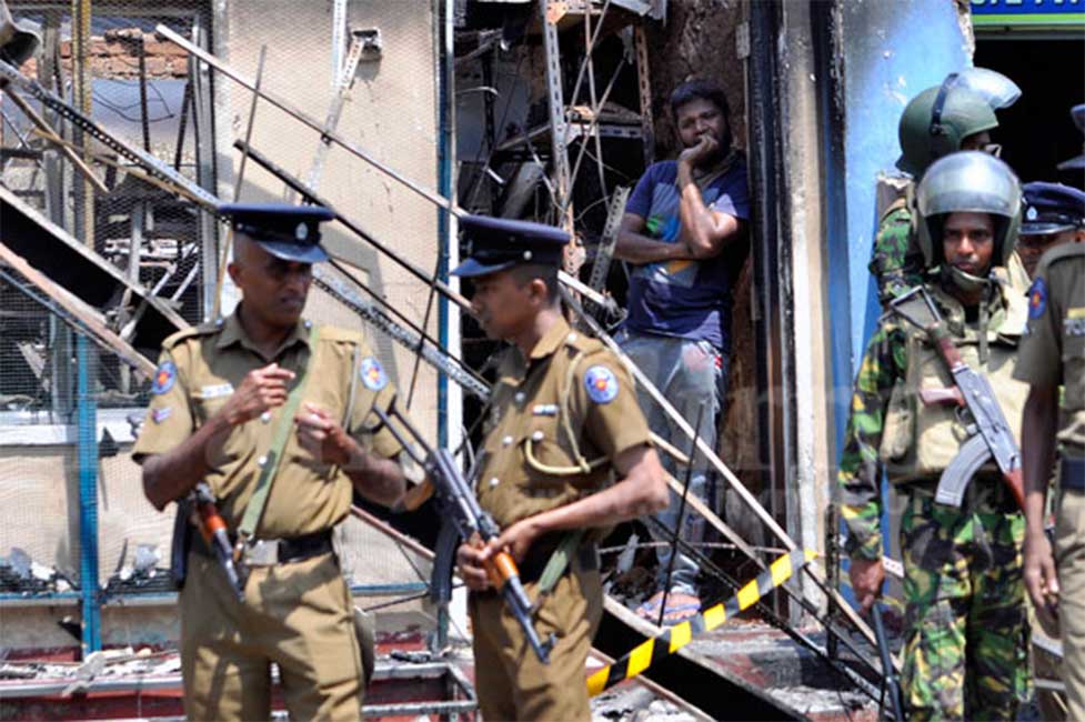 සුළුතර ජන ප්‍රජාවට පොලිසියෙන් කුඩම්මාගේ සැළකිල්ලක්