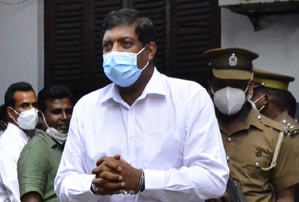 බැඳුම්කර මරාලේ රවී පිට ? සිරිසේනට සොරි වුනෙත් ඔතන !