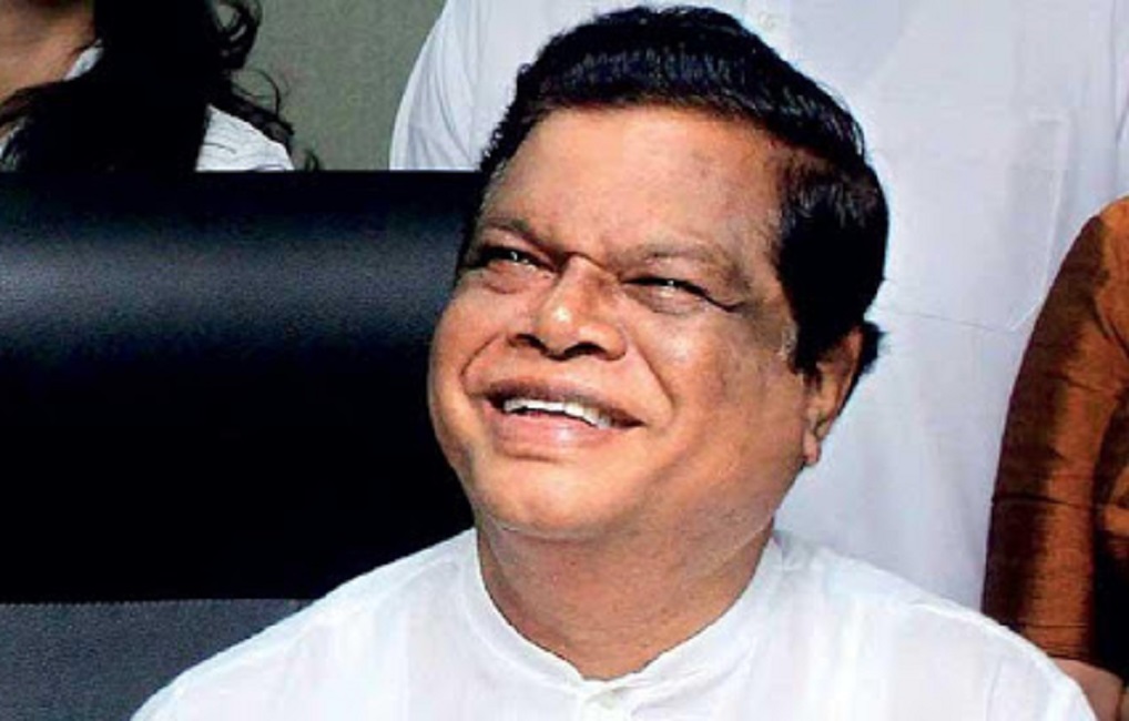 රාජ්‍ය සේවක වැටුප් ගෙවන්න අමාරුයි : ඒත් ලොකුම ක්‍රිකට් පිටිය දෙන්න සූදානම් !