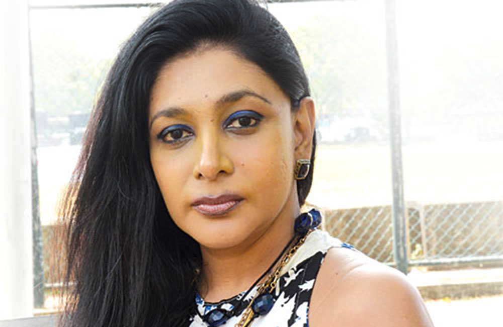 ස්ත්‍රීන්ට කොන්දේසි පැනවීම ගැන ඉනෝකා කෝපයෙන් !