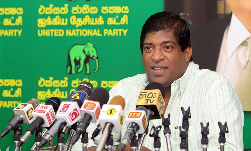 ආණ්ඩුවේ ප්රශ්න ඇති කලේ : යහපාලනයට රිංගාගත් රාජපක්ෂ හෙංචයියන් -රවී