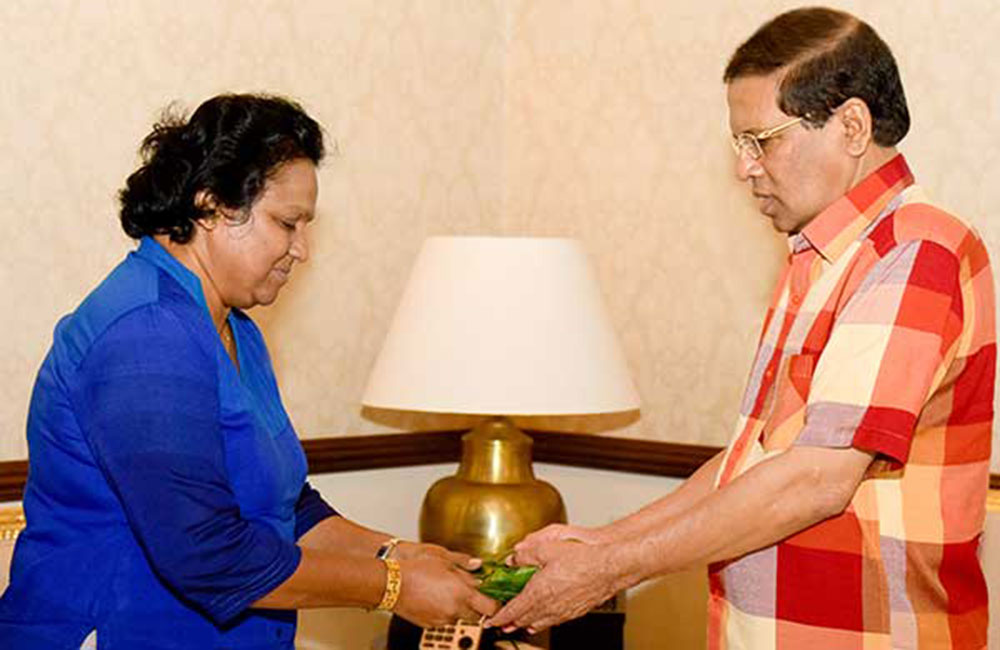 ශ්‍රීයානි ගියෙත් බැසිල් නිසා - එකාබද්ධයේ නායකයින් තීන්දුවක් ගන්න සාකච්ඡා