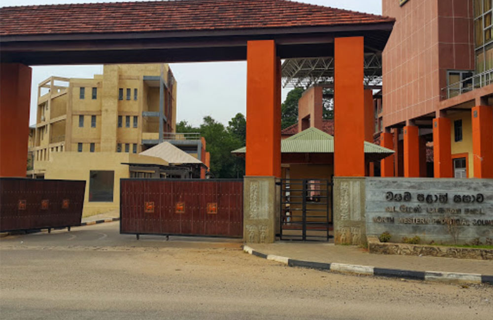 වයඹ පළාත් සභාව අවසන් වෙද්දී : අළු යට ගිනි පුපුරයි 