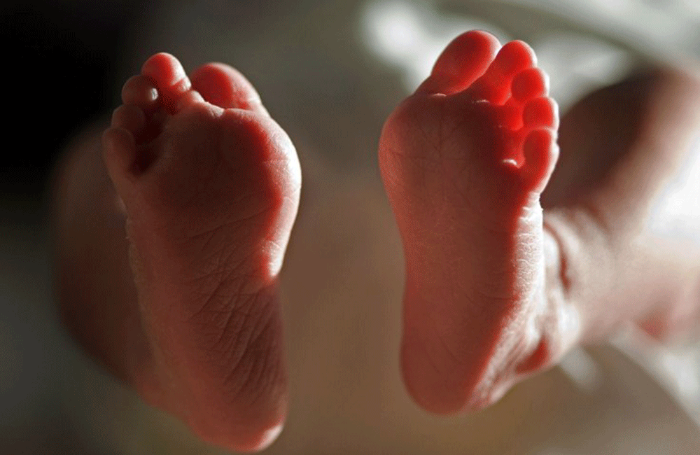 සමස්ථ රෝගීන් 824 යි : අවුරුද්දයි මාසයක් වයස බිළිඳකුටත් කොවිඩ් !