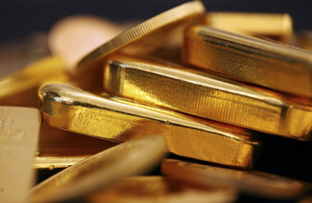 ගායන ශිල්පිනියක් සහ රූපලාවන්‍ය ශිල්පිනියක් රේගු අත්අඩංගුවට ! 