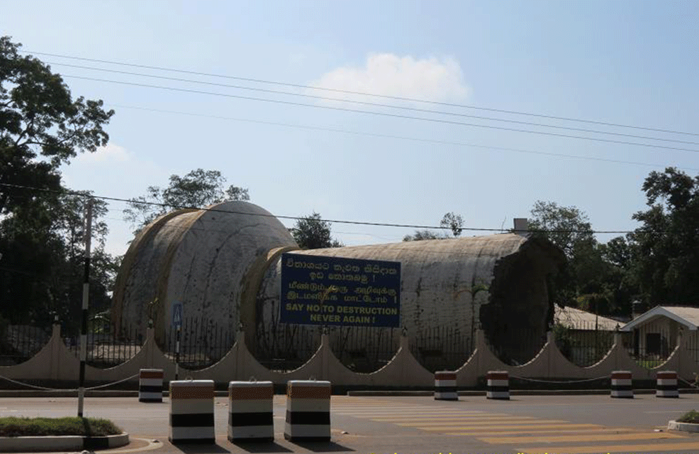 යුද්ධයේ කාලකණ්නි මතකයක් කිලිනොච්චියෙන් ඉවතට