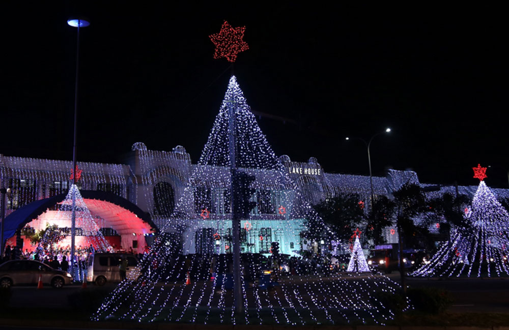 ලේක්හවුස් නත්තල් අසිරිය (ජායාරුප)