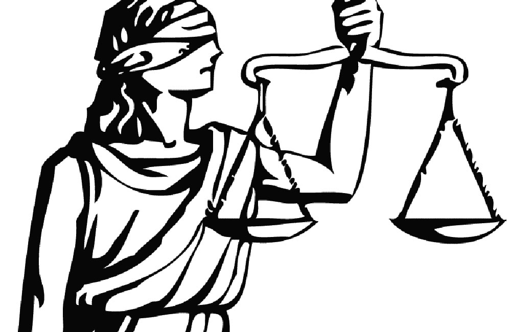 ජනාධිපති නීතිඥයන් පදුරු ගසයි : නීතිඥයන් විරෝධය දක්වයි !