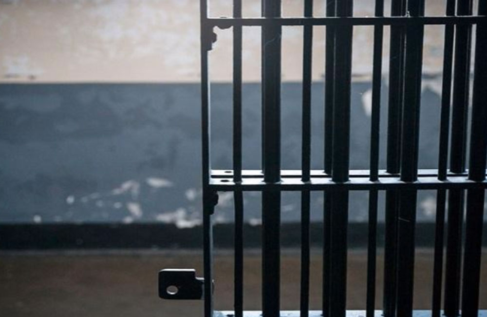 බොරු ෂෝ දැම්ම 13ක් හිරේ !