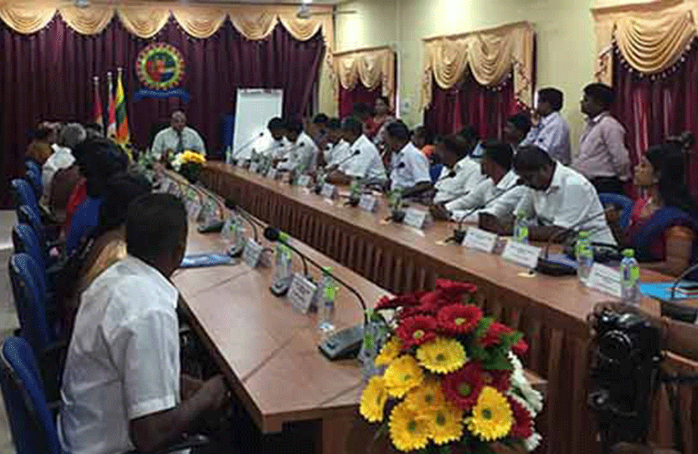 එජාප - බදියුදීන් පාර්ශව ගැටෙයි : වවුනියාවේ බලය TNA වෙතින් ගිළිහෙයි