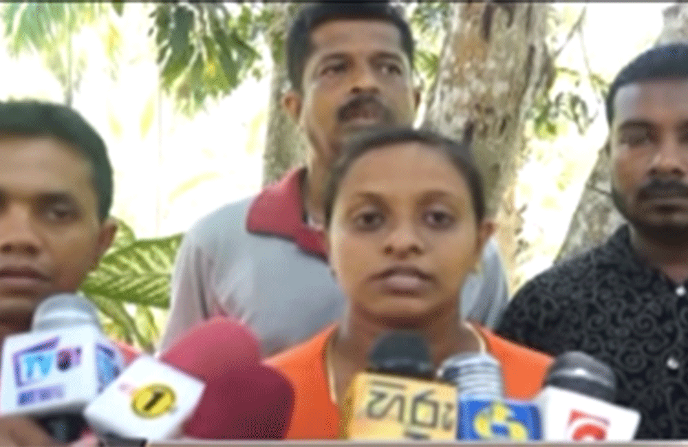 අල්ලස් ගත්තා කියන පොහොට්ටු මන්ත්‍රිනියට වැඩ වරදින ලකුණු !