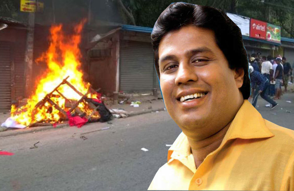 මහනුවර ගැටුම් පිටුපස ආණ්ඩුවේ දේශපාලඥයන් !