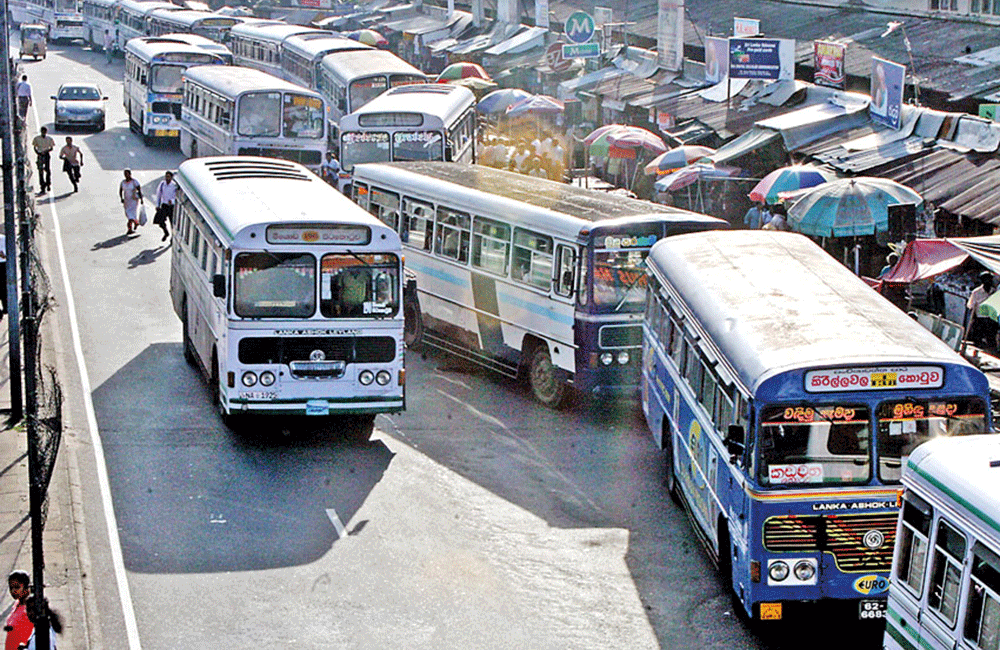 අවම ගාස්තුවේ වෙනසක් නෑ : හෙට සිට බස් ගාස්තු ඉහළට