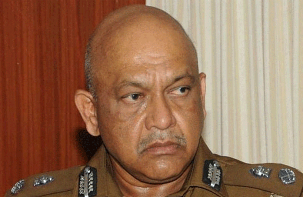 පොලිස්පතිගේ "ගේම" පිට පොට ගහයි : FCID රවී යළිත් සේවයේ