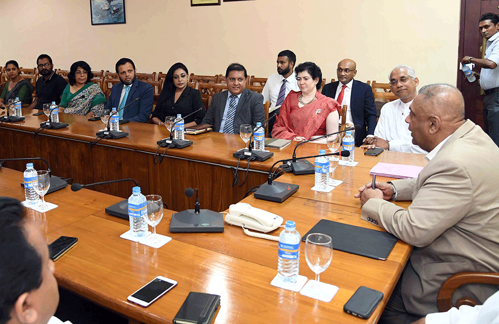 අලුතින් පත්වීම් ලැබූ රාජ්‍ය මාධ්‍ය ලොක්කෝ මෙන්න : වැඩ කරන්න බැරි අය සයිබීරියාවට