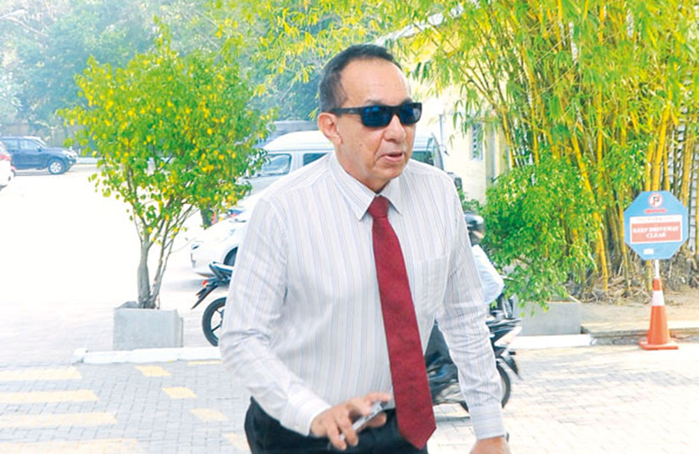 මහින්දගේ මස්සිනාගේ ගුවන් කරනම් සියල්ල : හිටපු ඇමති වමාරයි !