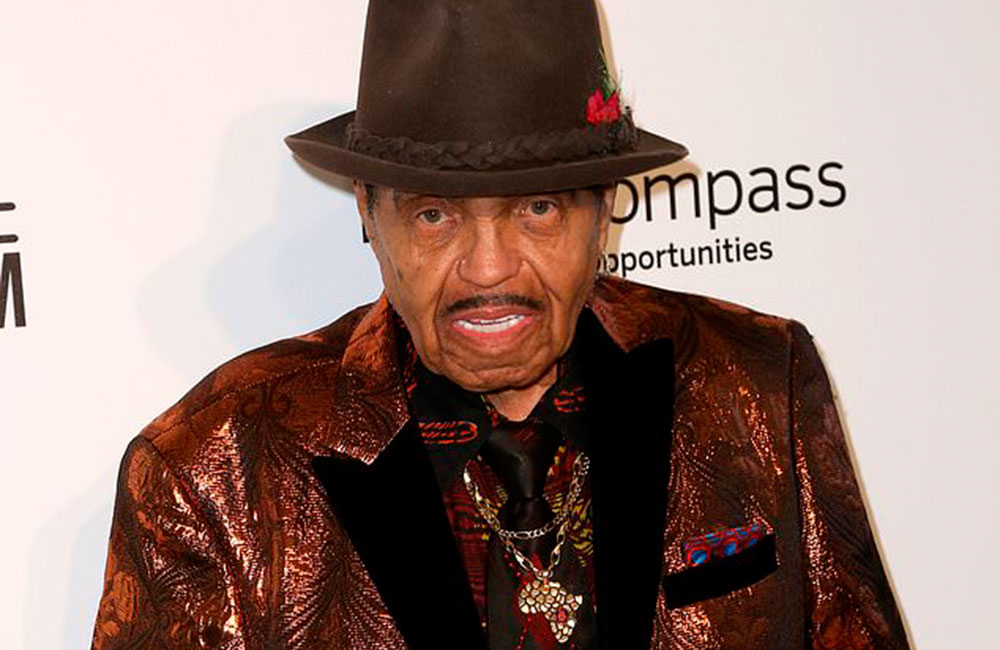 සුපිරි පොප් ගායක මයිකල් ජැක්සන්ගේ පියා මියයයි !