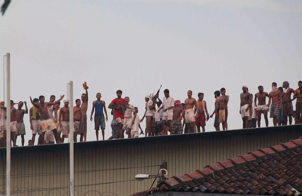 වැලිකඩ ඝාතනයට සම්බන්ධ තවත් 12 දෙනෙකු හෙළිවෙයි ! 