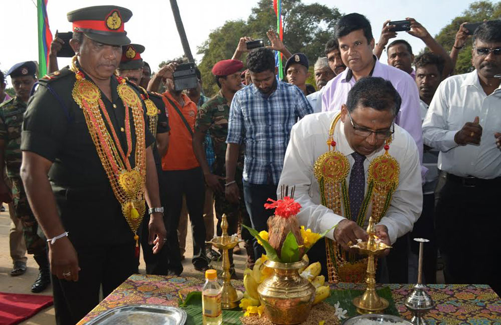 ඉඩම් ඉල්ලන උතුරේ ජනතාවට ජනපතිගෙන් පාරක්