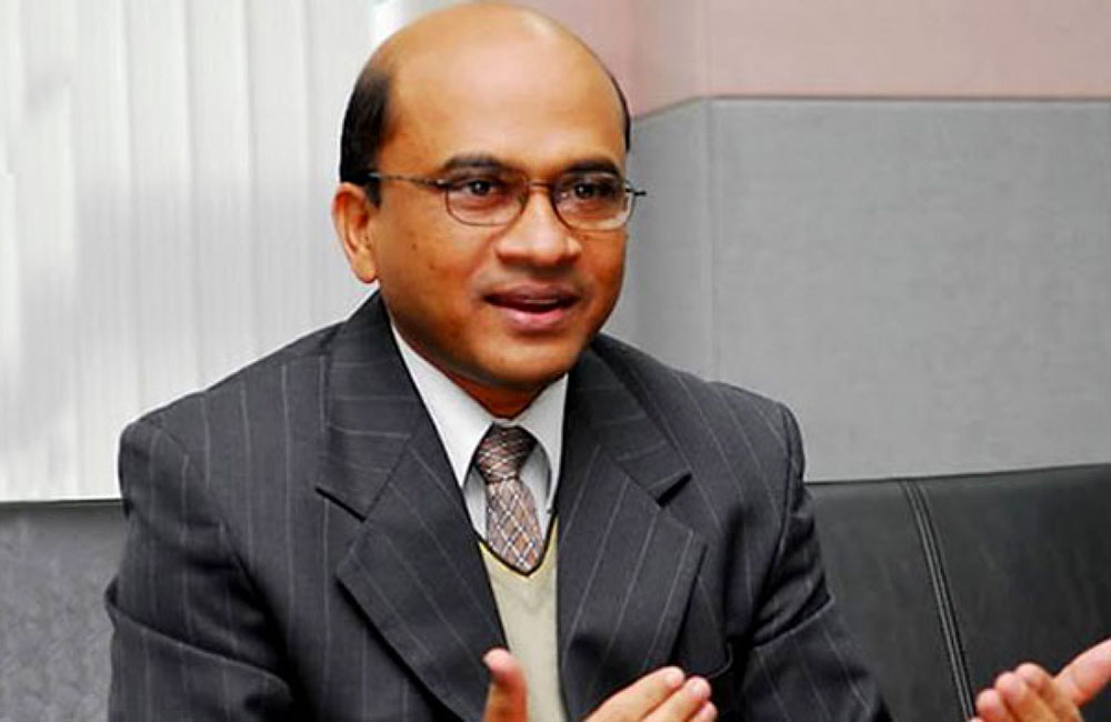 විගණකාධිපති බංකොලොත් දේශපාලනයකට මුක්කු ගහලා !