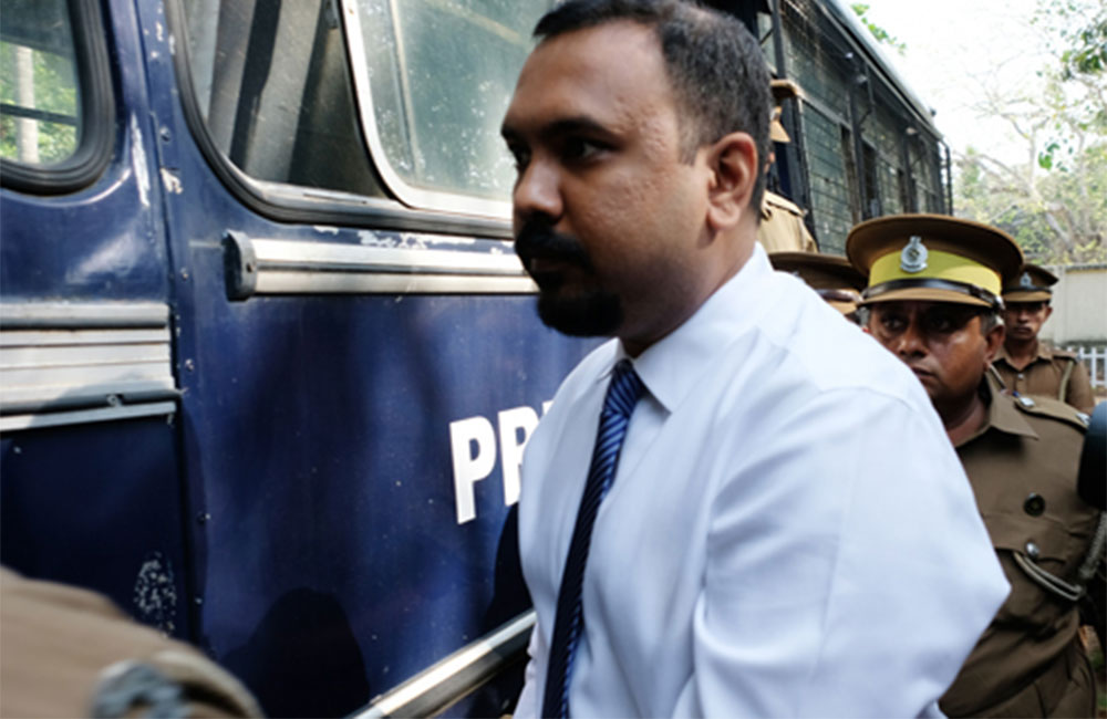 බැඳුම්කර ඇලෝ රෝහලේ තියා කසුන්ව මැගසින් යවලා