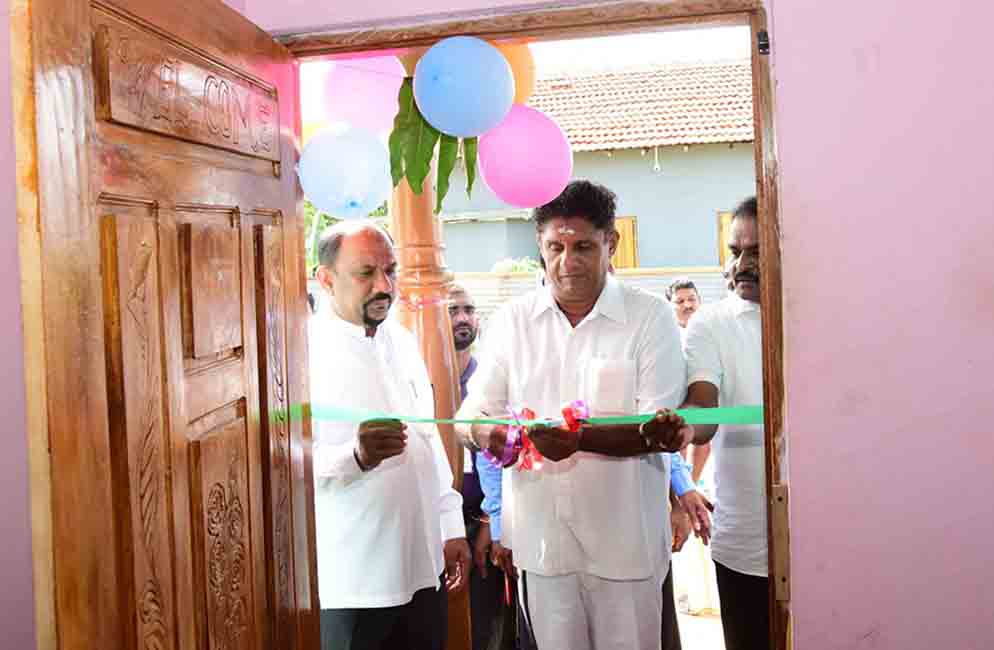 ඒකාබද්ධය විරෝධතා තියන විට යහපාලනය කරනදේ සජිත් කියයි !