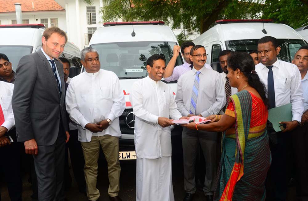 ගුවන් ගිලන් රථ සේවයත් කඩිනමින් අරඹනවා - රාජිත 