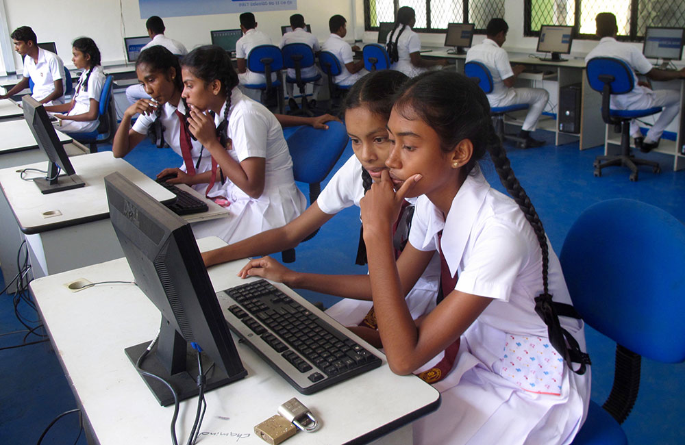 පැයට 60යි: පාසල් පරිගණක මධ්‍යස්ථාන කුළියට