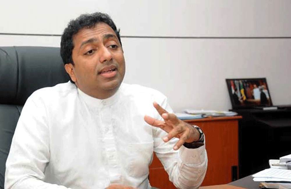 'දේශපාලන සංදර්ශන එපා; අර්ජුන ගත්තේ ඡන්දේ දිනන්නද' ? - ඇමති අකිල අසයි  
