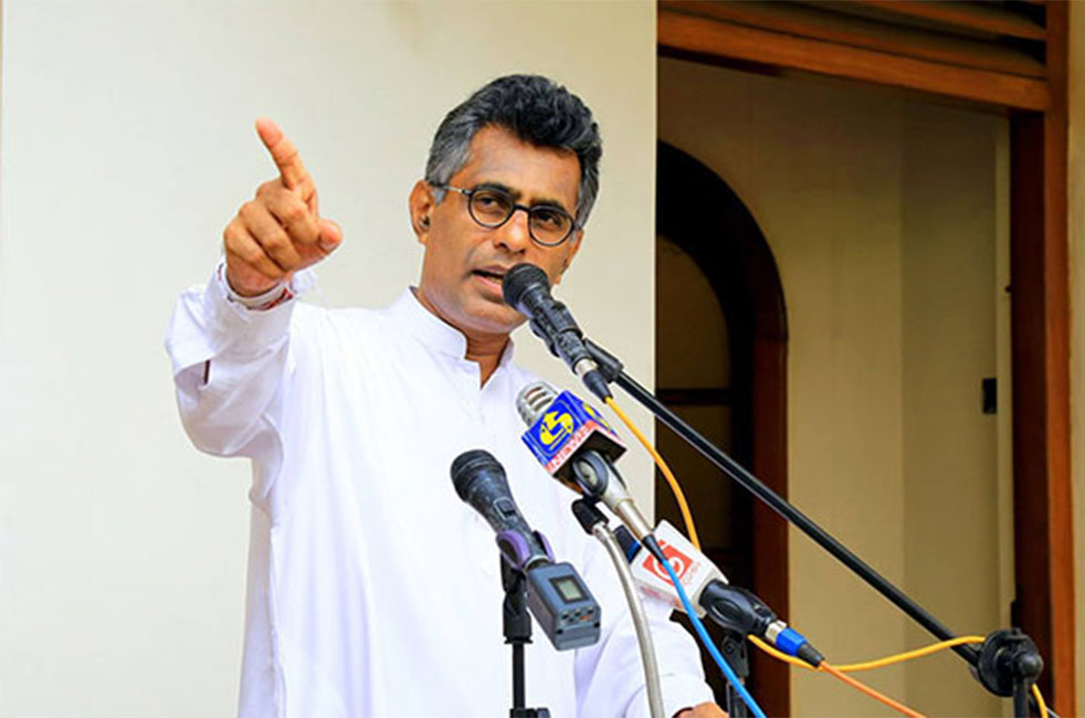 ගෝඨාභය ඇමරිකාව රකින බවට දිවුරුම් දුන් පුද්ගලයෙක් - පාඨලී