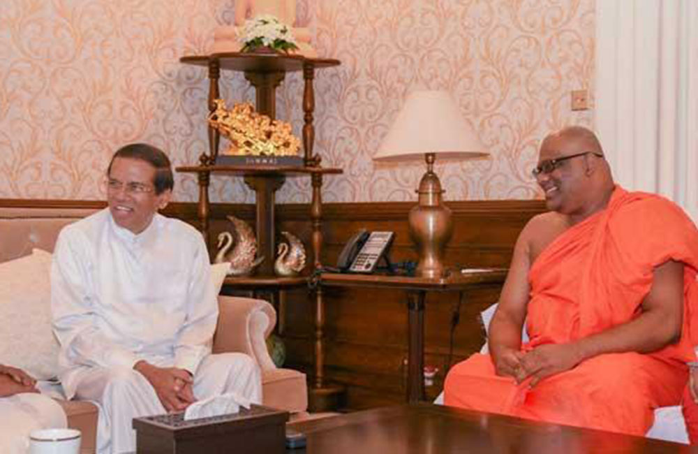 මහින්දට නැති පෞරුෂයක් සිරිසේන ළඟ : ඥානසාර හිමි සොයාගෙන !