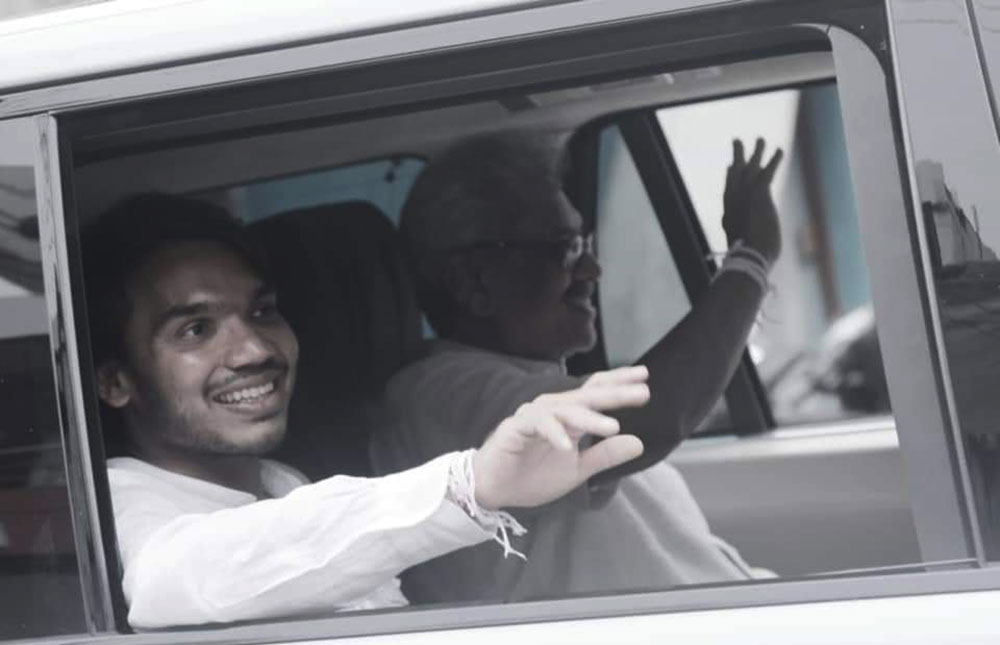 ගෝඨාගේ පෝස්ටර් කටවුට් ඉවත් කිරීම වෙනම  ගේමක් !